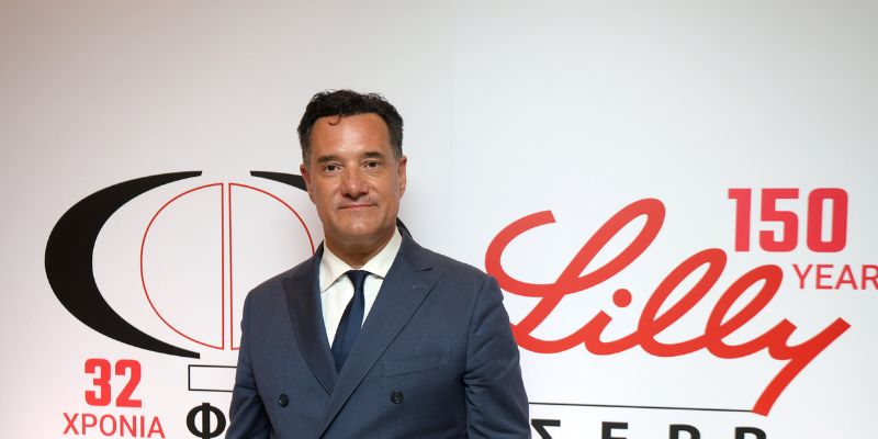 adonis-georgiadis-lilly.jpg