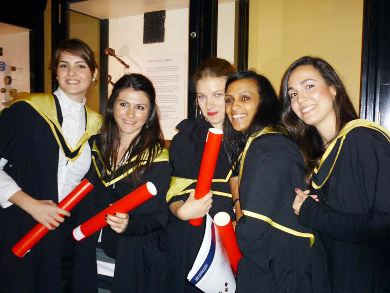 metaptyxiako sto panepistimio tis glaskovis graduation