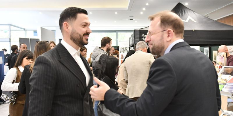 bakopoulos-papacrhistos-synomilies-se-periptero.jpg