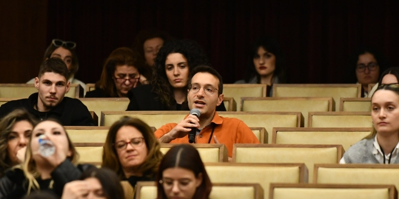 ervthseis-apo-to-koino.jpg