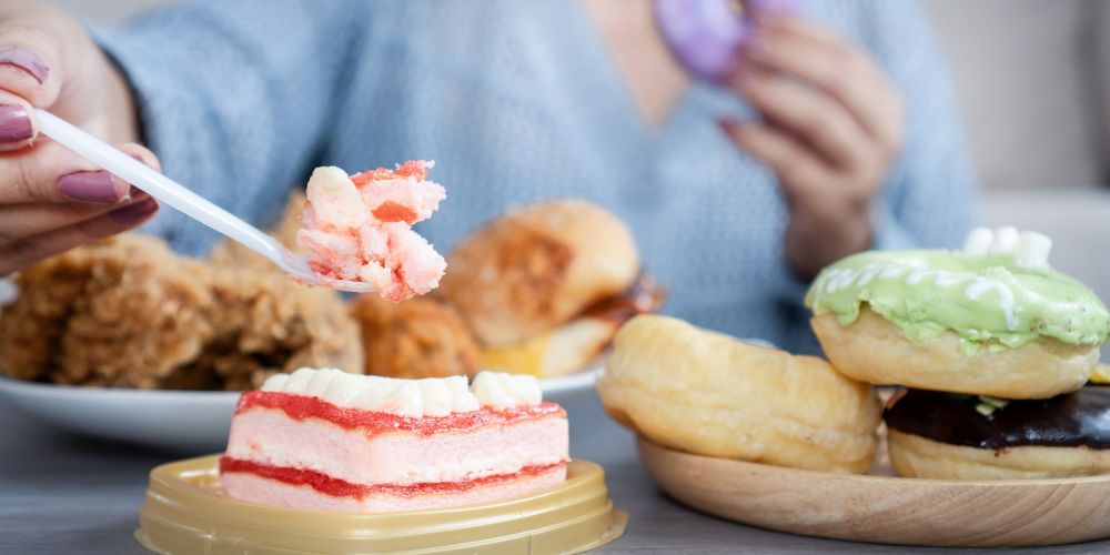 woman-dealing-binge-eating-disorder.jpg