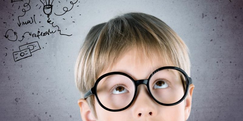 paidi me gyalia skeftetai