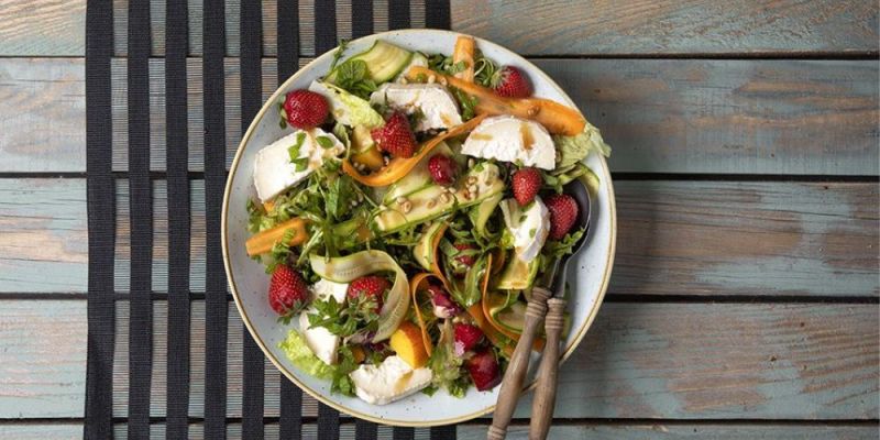 aksiopoiise ti salata sti diatrofi sou 