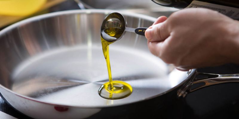 &Epsilon;&lambda;&alpha;&iota;ό&lambda;&alpha;&delta;&omicron;, &eta; &kappa;&alpha;&lambda;ύ&tau;&epsilon;&rho;&eta; &epsilon;&pi;&iota;&lambda;&omicron;&gamma;ή &gamma;&iota;&alpha; &tau;&omicron; &tau;&eta;&gamma;ά&nu;&iota;&sigma;&mu;&alpha;