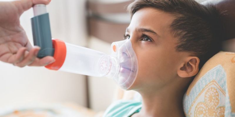 epidrasi ton gennitikon kai paidikon metavolikon deikton sto varos tou paidikoy asthmatos