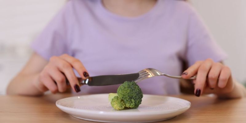 &laquo;&Gamma;&iota;&alpha;&tau;ί &pi;&epsilon;&iota;&nu;ά&tau;&epsilon; &pi;&epsilon;&rho;&iota;&sigma;&sigma;ό&tau;&epsilon;&rho;&omicron; &tau;&iota;&sigmaf; &eta;&mu;έ&rho;&epsilon;&sigmaf; &pi;&omicron;&upsilon; &ldquo;&Pi;&rho;&omicron;&sigma;έ&chi;&epsilon;&tau;&epsilon;&rdquo;&raquo;