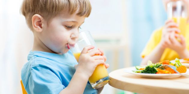 &Eta; &alpha;&xi;ί&alpha; &tau;&omicron;&upsilon; &chi;&upsilon;&mu;&omicron;ύ &phi;&rho;&omicron;ύ&tau;&omega;&nu; &sigma;&tau;&eta;&nu; &pi;&alpha;&iota;&delta;&iota;&kappa;ή &eta;&lambda;&iota;&kappa;ί&alpha;