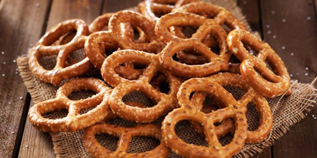 &Eta; &delta;&iota;&alpha;&tau;&rho;&omicron;&phi;&iota;&kappa;ή &alpha;&xi;ί&alpha; &tau;&omicron;&upsilon; &mu;&pi;&rho;έ&tau;&sigma;&epsilon;&lambda;