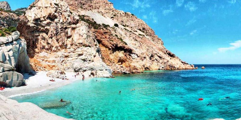 &Iota;&kappa;&alpha;&rho;ί&alpha; ...&mu;&iota;&alpha; &epsilon;&mu;&pi;&epsilon;&iota;&rho;ί&alpha; &pi;&omicron;&upsilon; &pi;&rho;έ&pi;&epsilon;&iota; &nu;&alpha; &zeta;ή&sigma;&epsilon;&tau;&epsilon;!