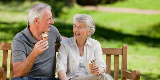 &Eta;&lambda;&iota;&kappa;&iota;&omega;&mu;έ&nu;&alpha; ά&tau;&omicron;&mu;&alpha; &kappa;&alpha;&iota; &delta;&iota;&alpha;&beta;ή&tau;&eta;&sigmaf;