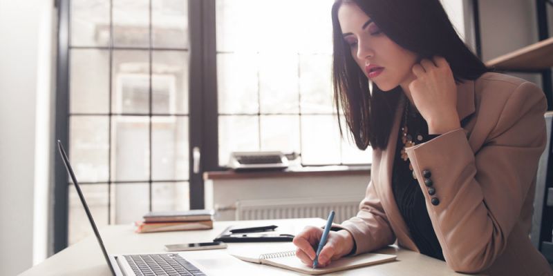 diaitologos grafei arthro