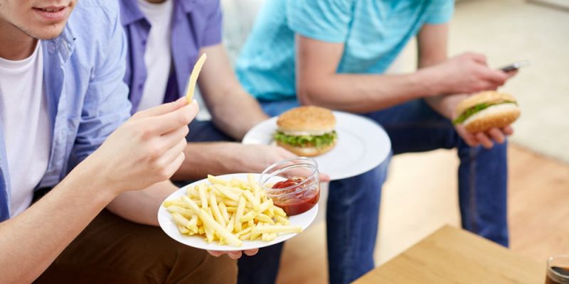 &Mu;ή&pi;&omega;&sigmaf; &eta; &delta;&iota;&alpha;&tau;&rho;&omicron;&phi;ή &sigma;&alpha;&sigmaf;, &sigma;&alpha;&sigmaf; ...&gamma;&epsilon;&rho;&nu;ά&epsilon;&iota;;