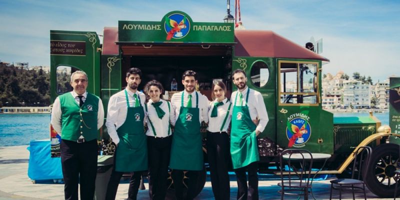 &Omicron; &Lambda;&omicron;&upsilon;&mu;ί&delta;&eta;&sigmaf; &Pi;&alpha;&pi;&alpha;&gamma;ά&lambda;&omicron;&sigmaf; &Pi;&alpha;&rho;&alpha;&delta;&omicron;&sigma;&iota;&alpha;&kappa;ό&sigmaf; &kappa;&epsilon;&rho;&nu;ά&epsilon;&iota; &kappa;&alpha;&phi;έ &laquo;&Alpha;&pi;ό &kappa;&alpha;&rho;&delta;&iota;ά&sigmaf;&raquo;!