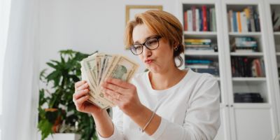 akriva proionta kai cost per serving