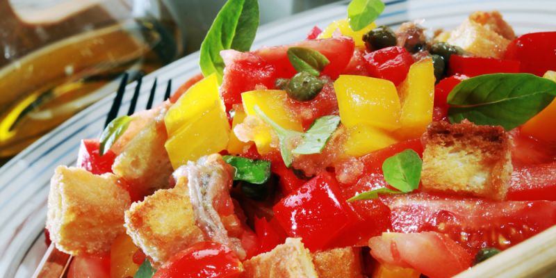&Sigma;&alpha;&lambda;ά&tau;&alpha; panzanella