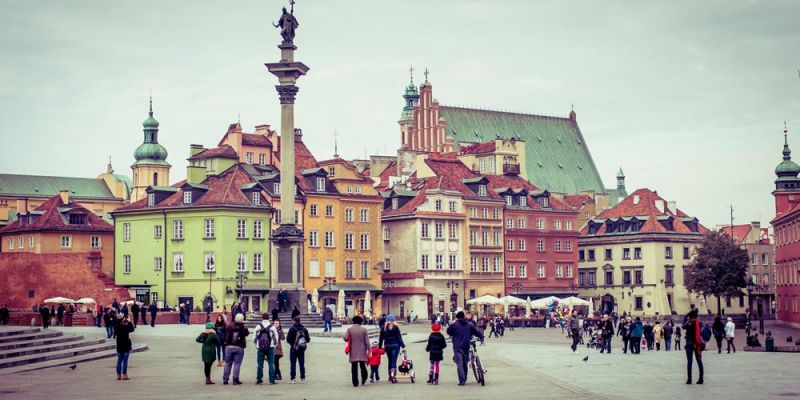 &Tau;&alpha;&xi;ί&delta;&iota; &gamma;&epsilon;ύ&sigma;&epsilon;&omega;&nu;... &sigma;&tau;&eta;&nu; &Pi;&omicron;&lambda;&omega;&nu;ί&alpha;!